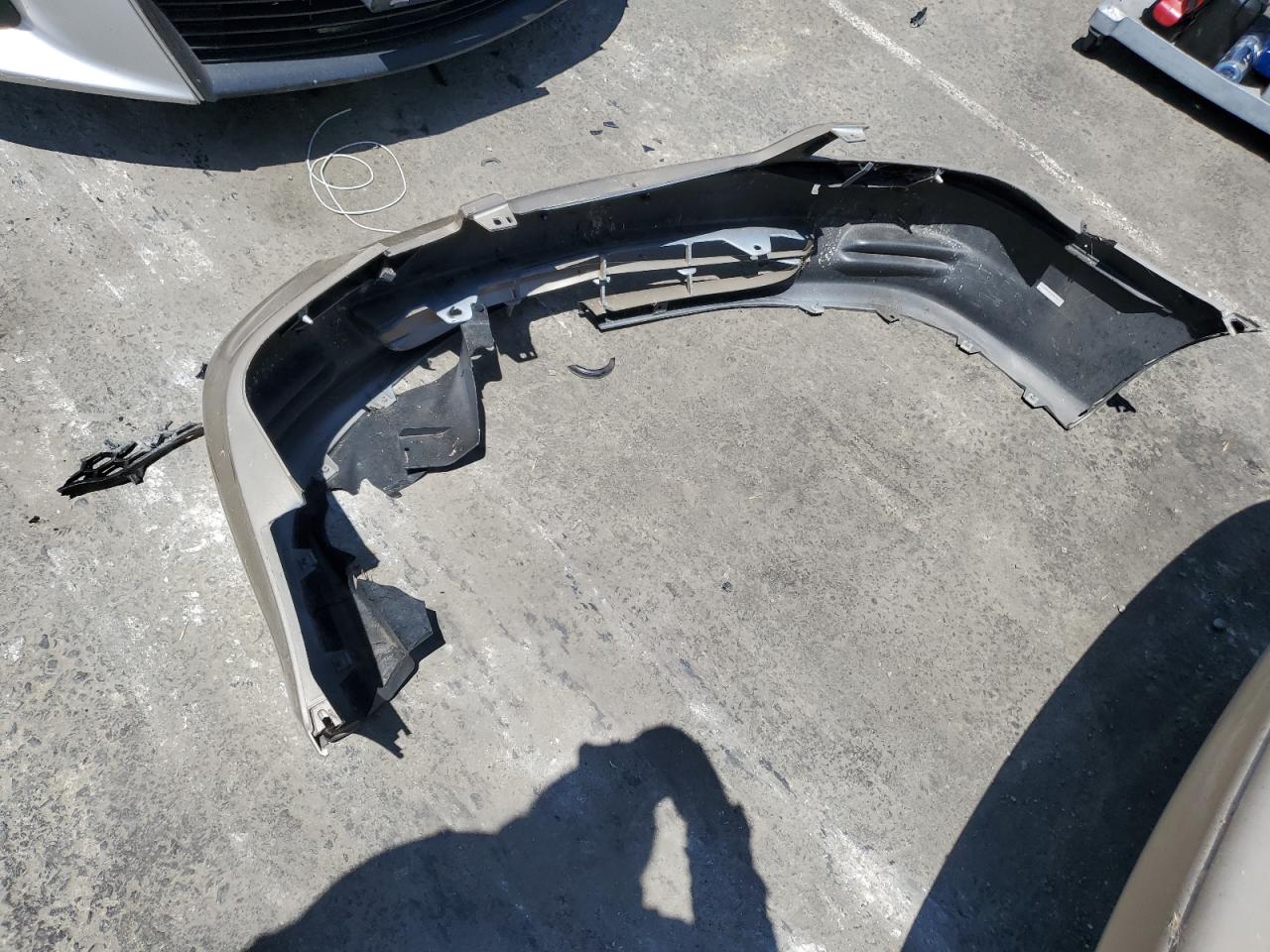 1YVGF22C415236195 2001 Mazda 626 Es