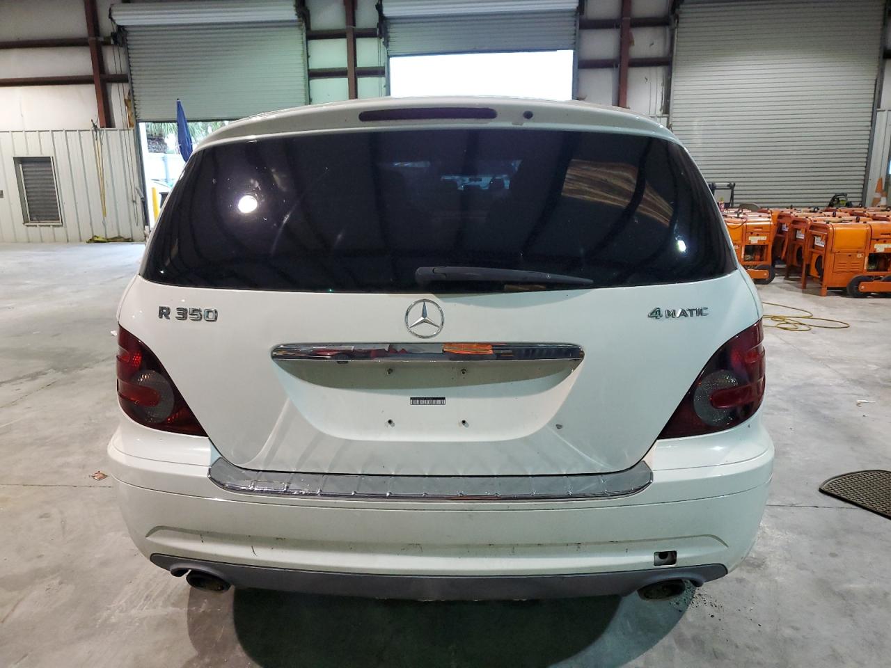 4JGCB6FE9AA109240 2010 Mercedes-Benz R 350 4Matic