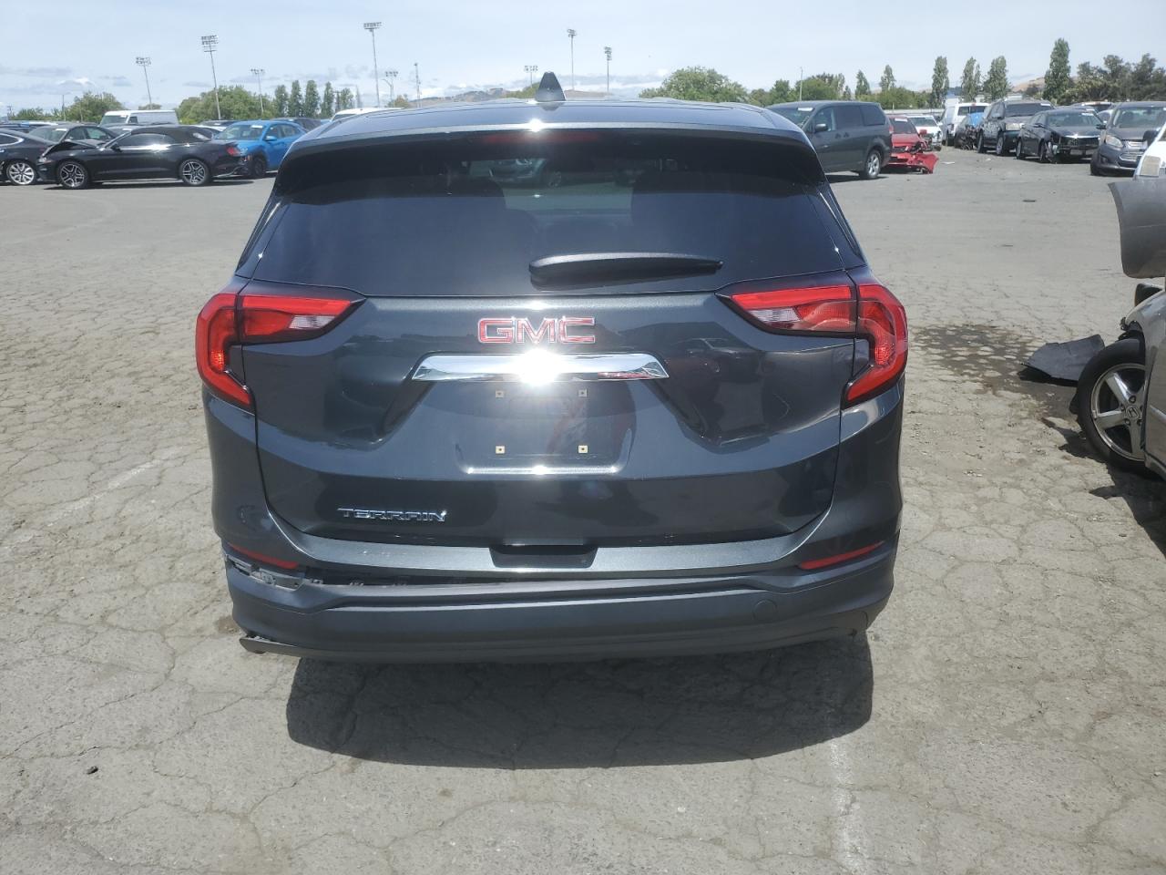 3GKALMEV0JL394972 2018 GMC Terrain Sle