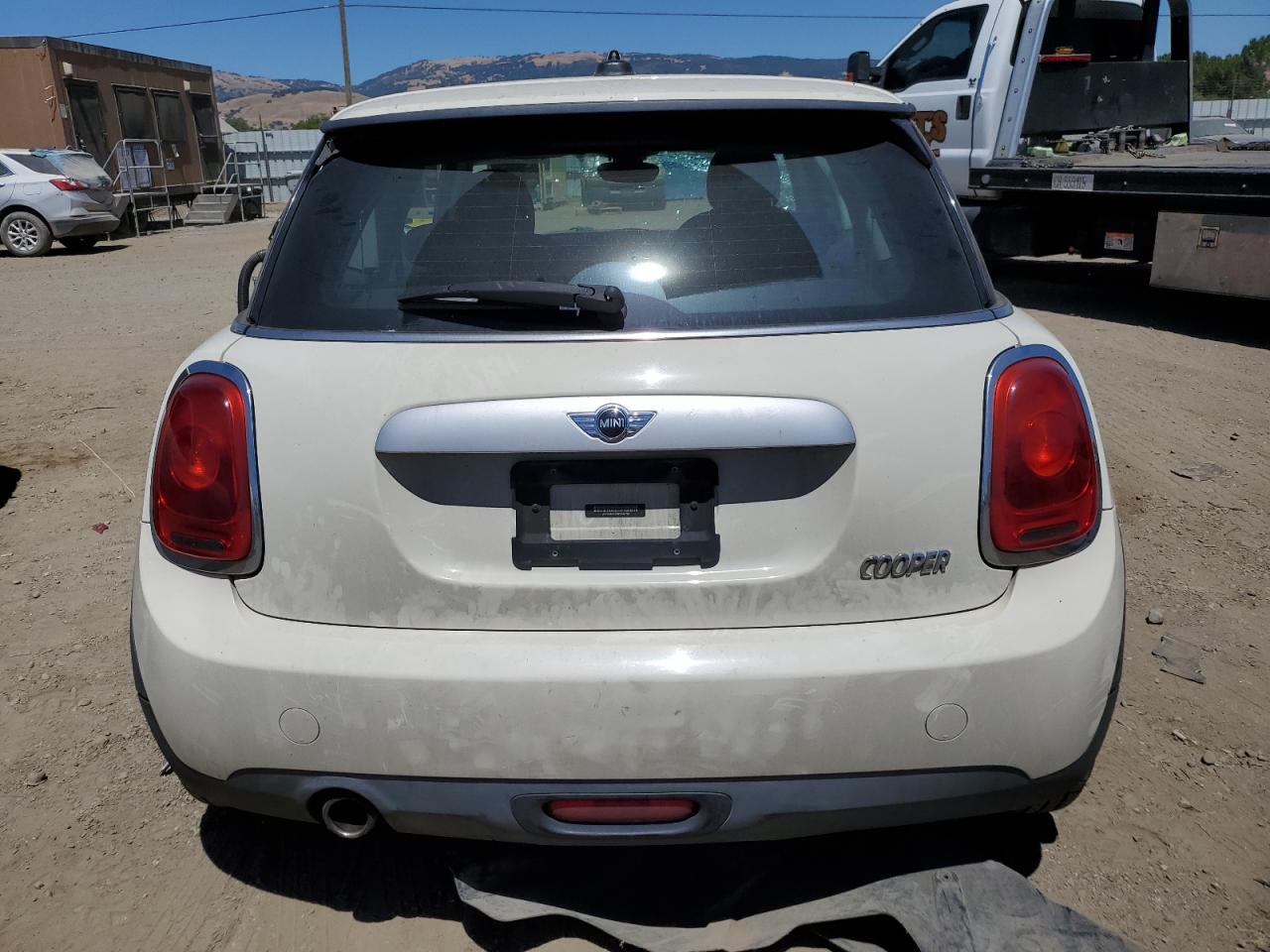 2015 Mini Cooper vin: WMWXM5C53F3A59767