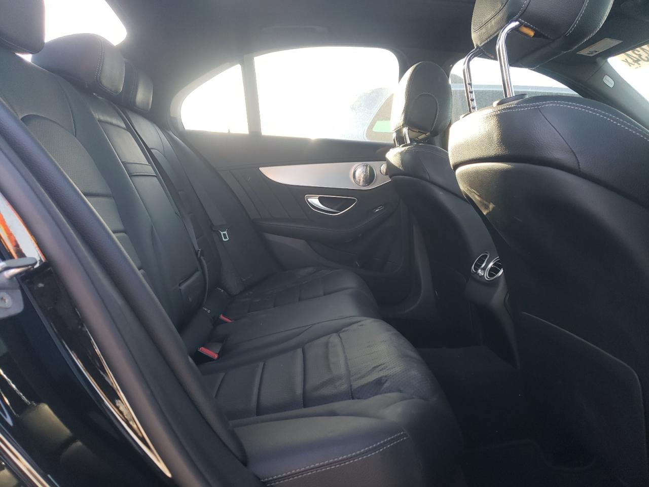 55SWF4JB9JU263539 2018 Mercedes-Benz C 300
