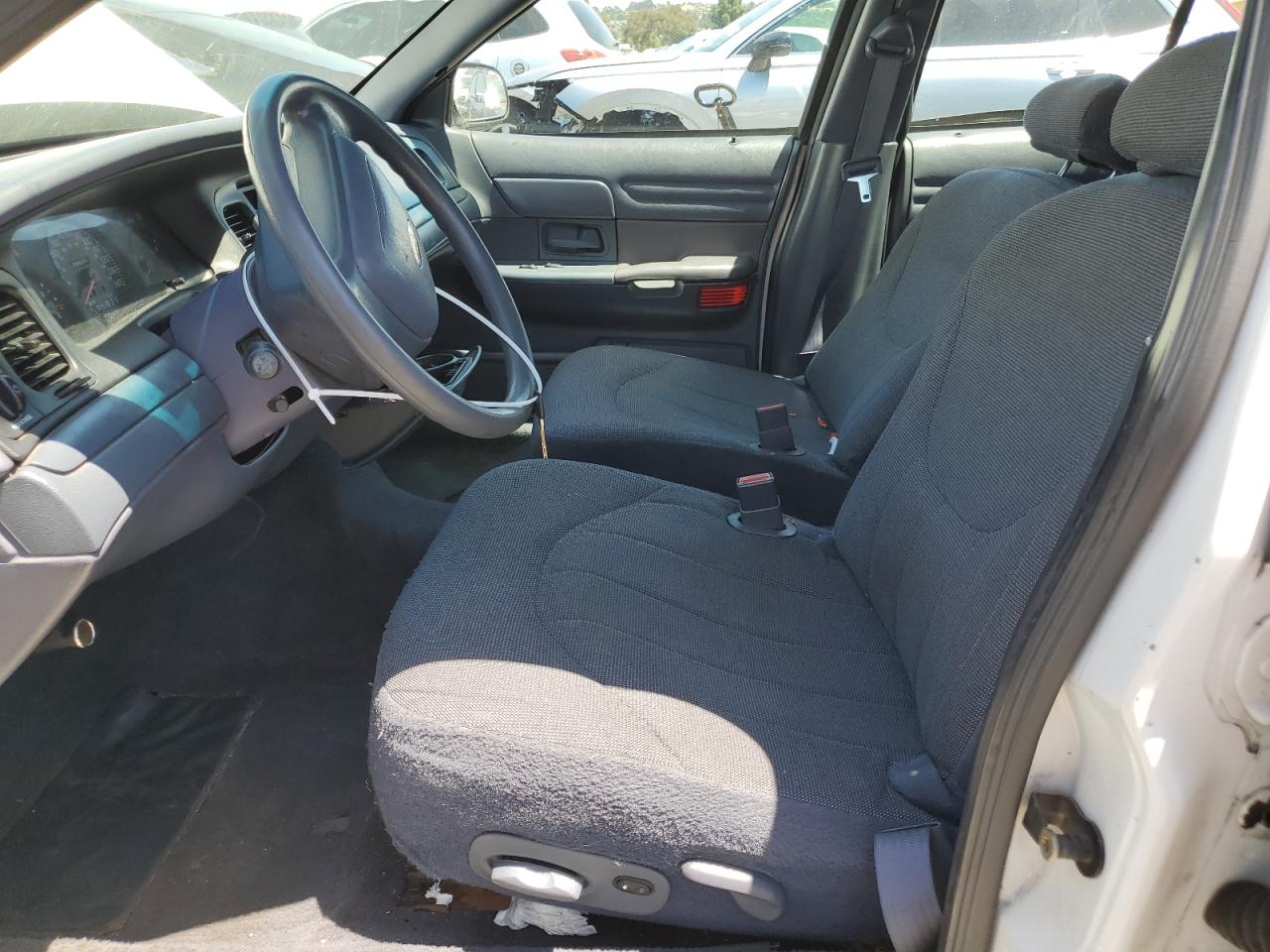 2FAFP71W41X177855 2001 Ford Crown Victoria Police Interceptor