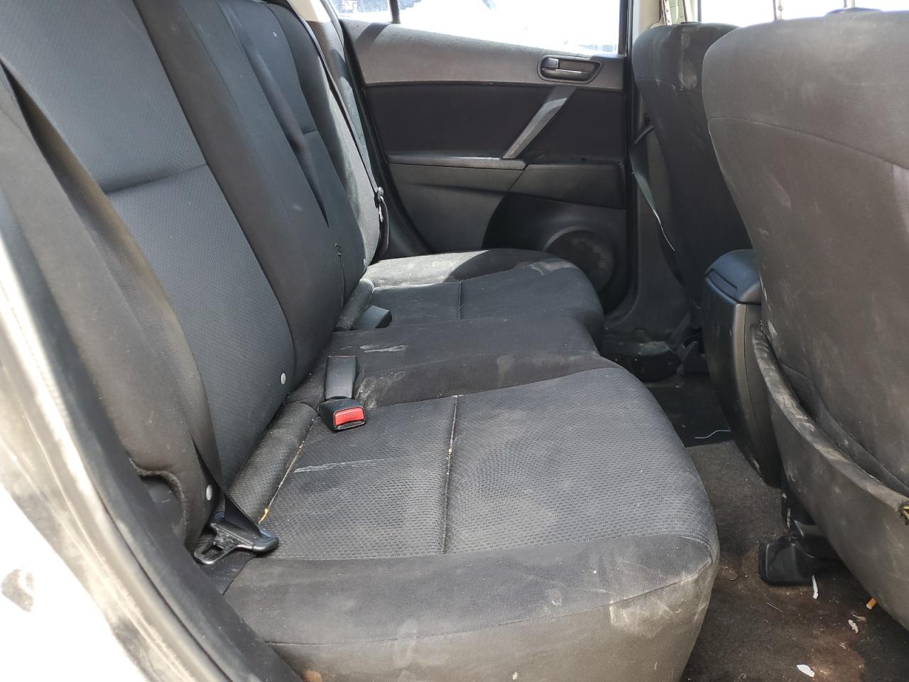 JM1BL1UF2B1389015 2011 Mazda 3 I