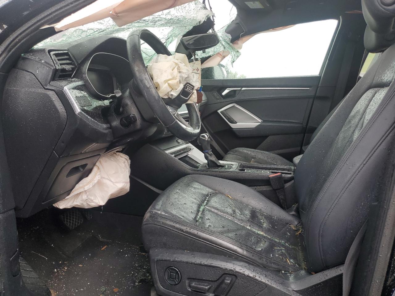 WA1AECF34L1026344 2020 Audi Q3 Premium