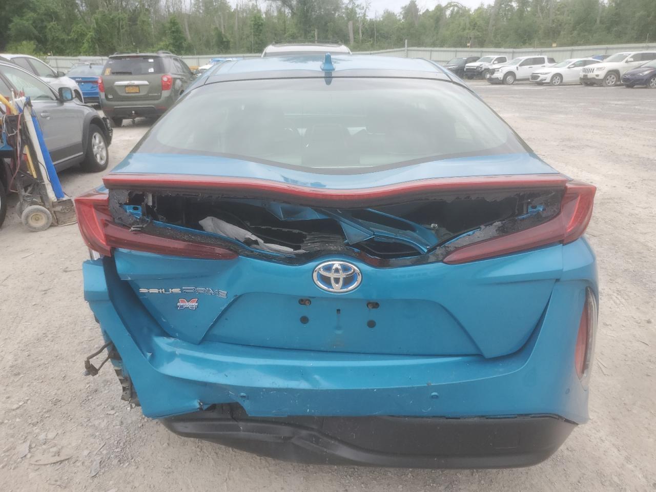 JTDKARFP0H3061440 2017 Toyota Prius Prime
