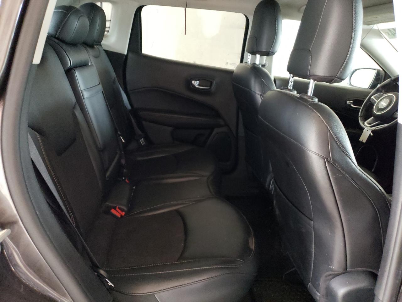 3C4NJDBB4KT850289 2019 Jeep Compass Latitude