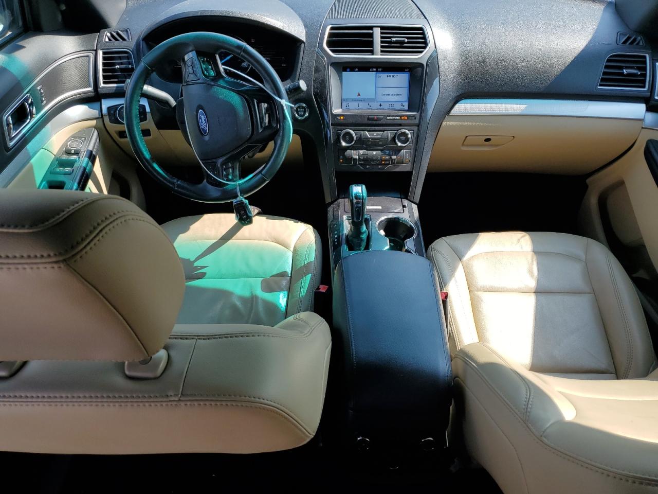 1FM5K7D86HGD00200 2017 Ford Explorer Xlt