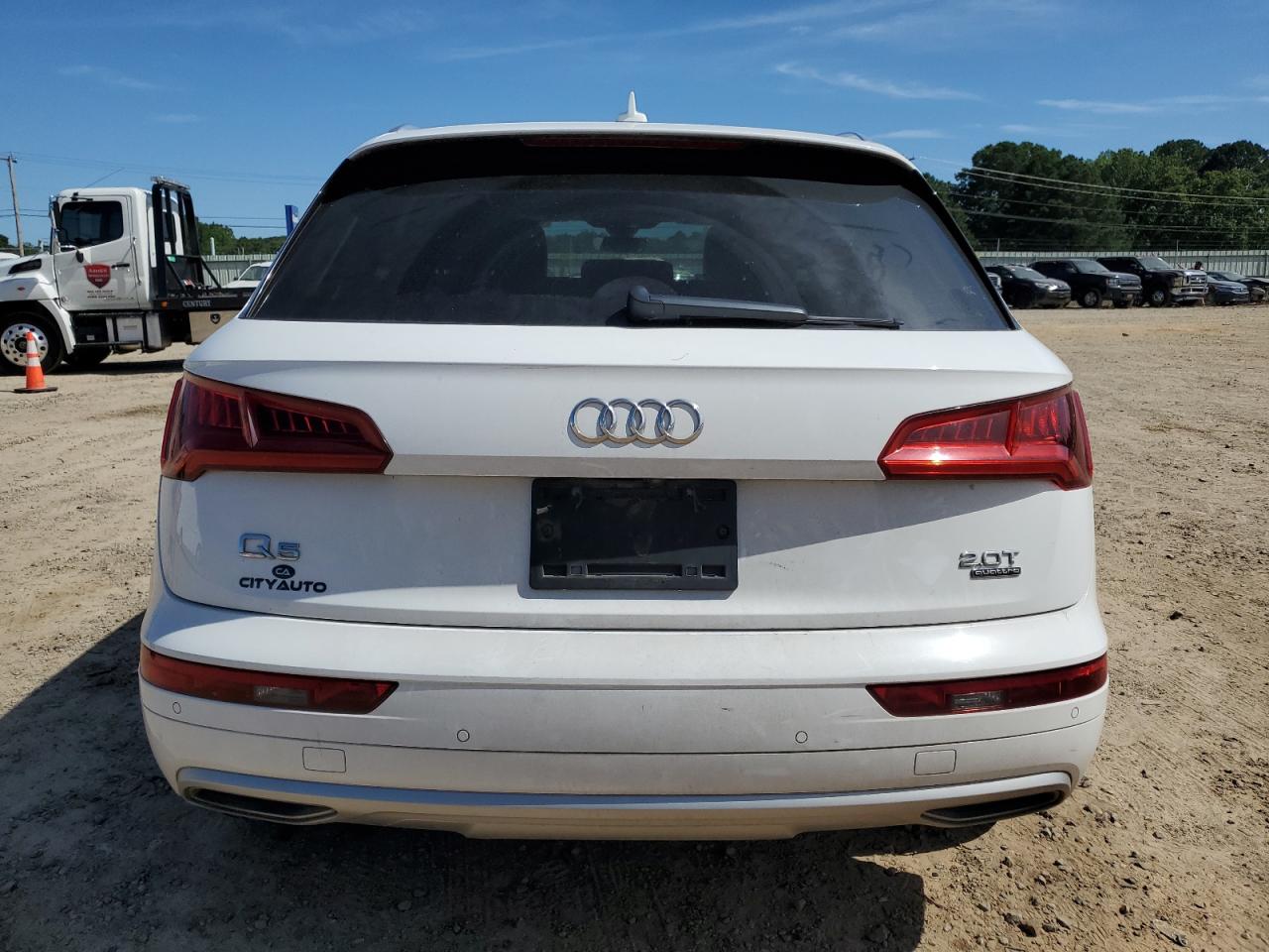 WA1BNAFY2J2224819 2018 Audi Q5 Premium Plus