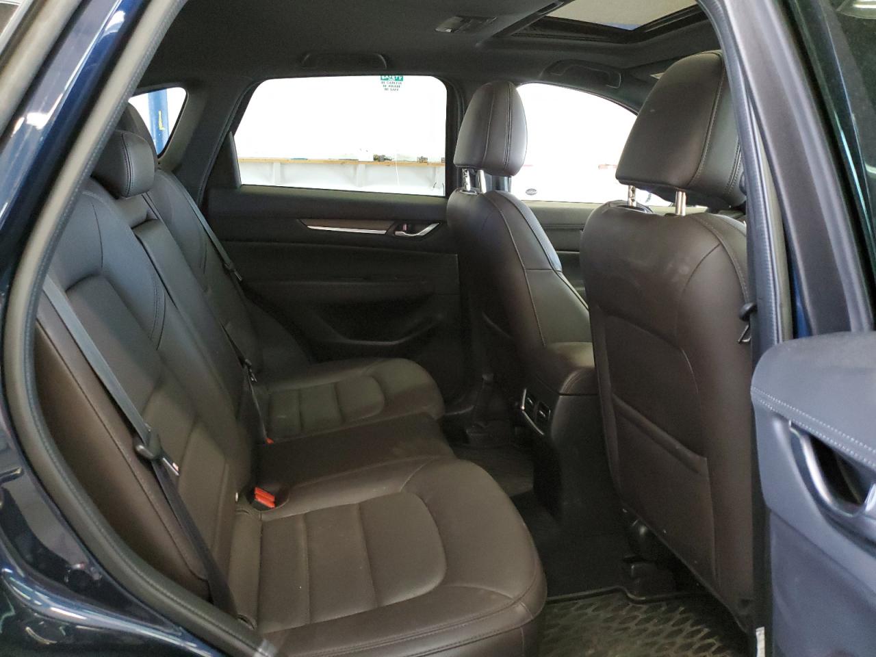 JM3KFBEY2K0643672 2019 Mazda Cx-5 Signature