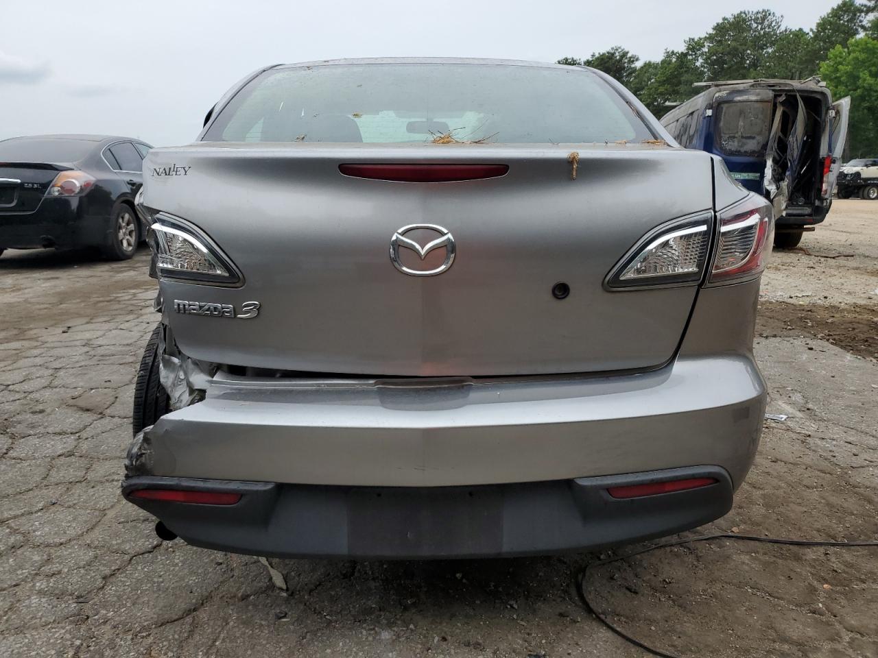 JM1BL1UF3B1376726 2011 Mazda 3 I