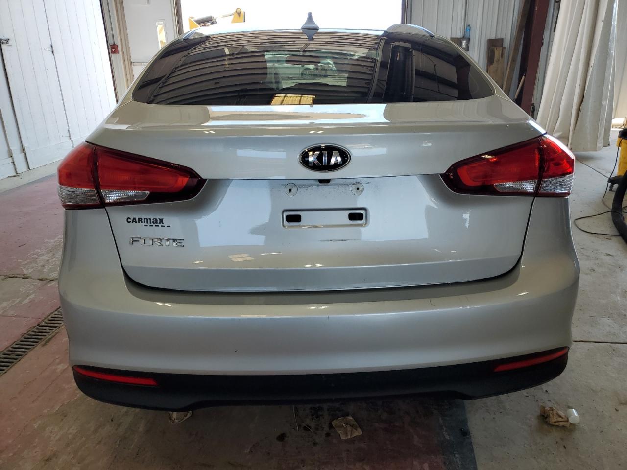 3KPFL4A7XHE160233 2017 Kia Forte Lx