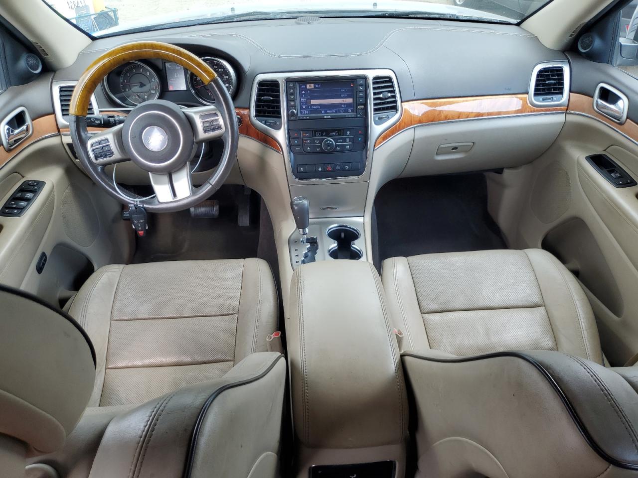 1C4RJECG3DC588846 2013 Jeep Grand Cherokee Overland