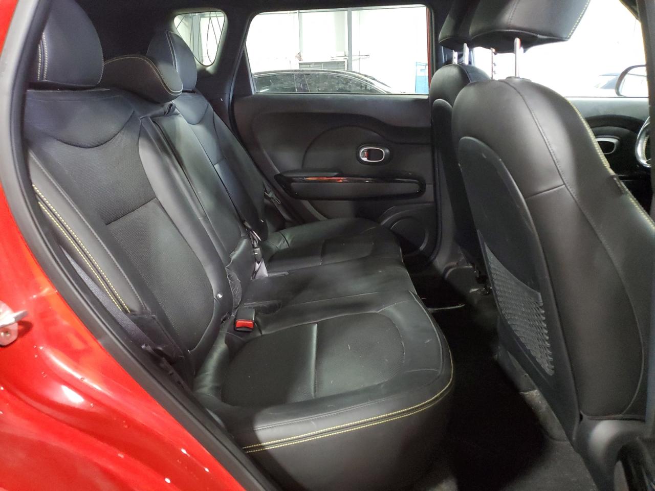 KNDJP3A51F7780392 2015 Kia Soul +