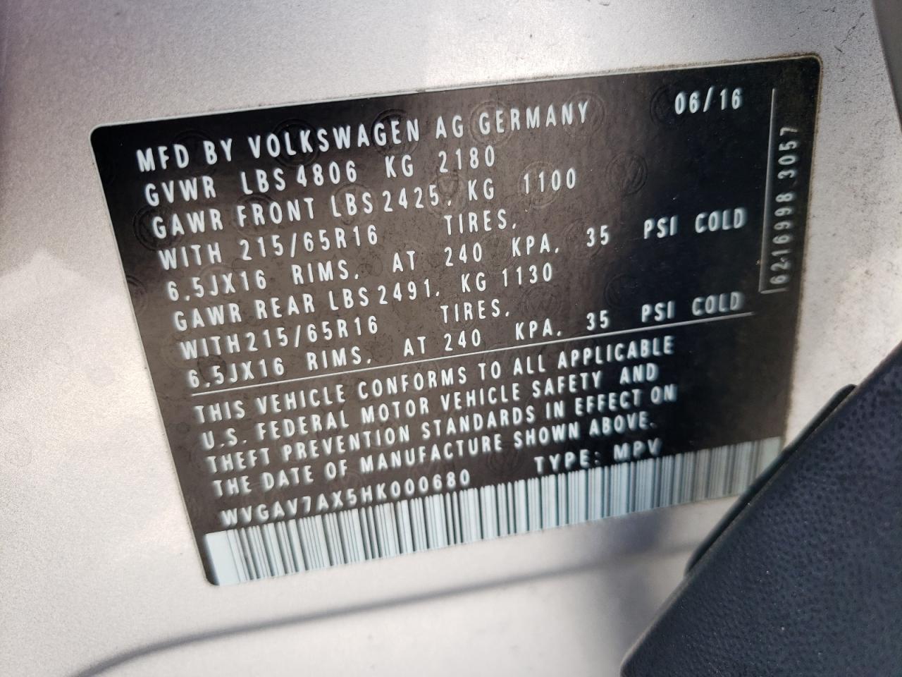 WVGAV7AX5HK000680 2017 Volkswagen Tiguan S