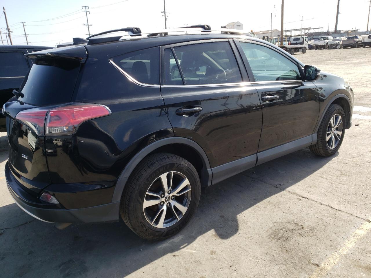 2016 Toyota Rav4 Xle vin: 2T3WFREV0GW235554