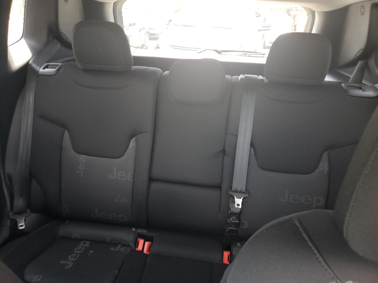 ZACCJBBT8GPC82194 2016 Jeep Renegade Latitude