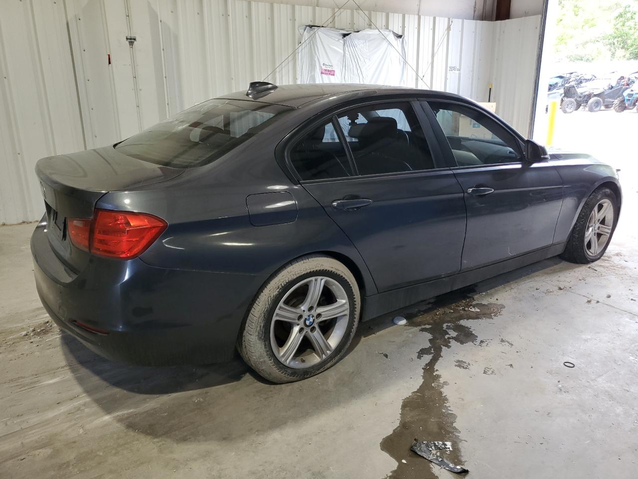 2013 BMW 328 Xi Sulev vin: WBA3B5C59DF597712