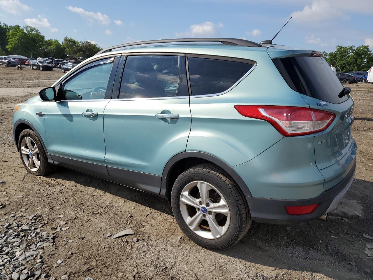 1FMCU0GXXDUB21228 2013 Ford Escape Se