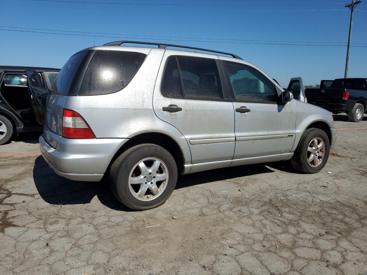 4JGAB57E34A493326 2004 Mercedes-Benz Ml 350