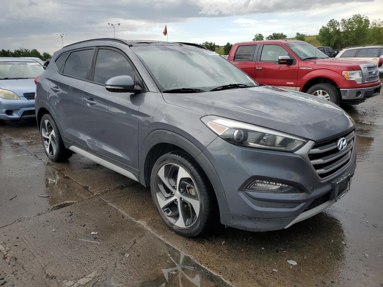 2018 Hyundai Tucson Value vin: KM8J3CA23JU791367