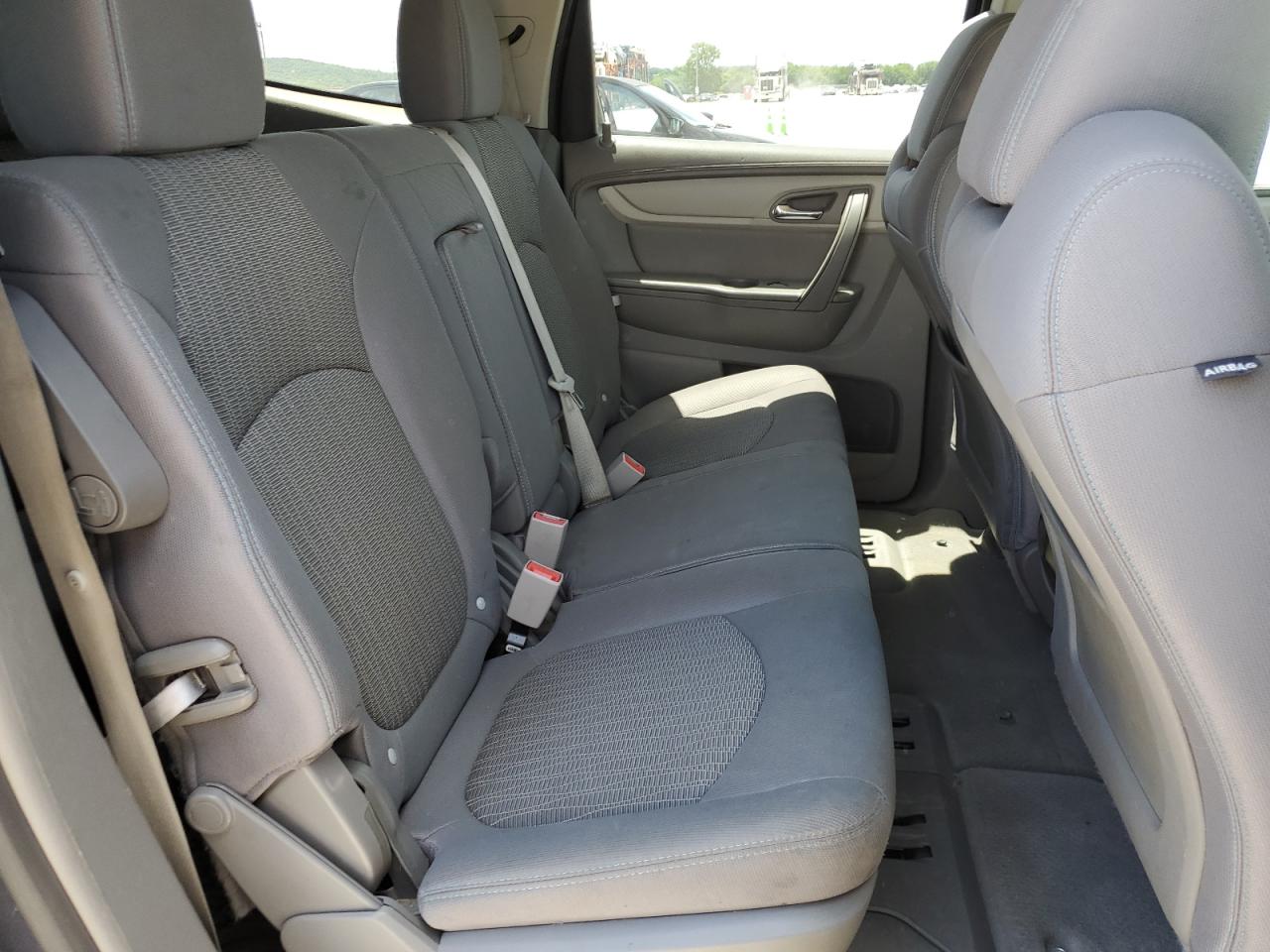 1GNKRGKD1DJ221461 2013 Chevrolet Traverse Lt