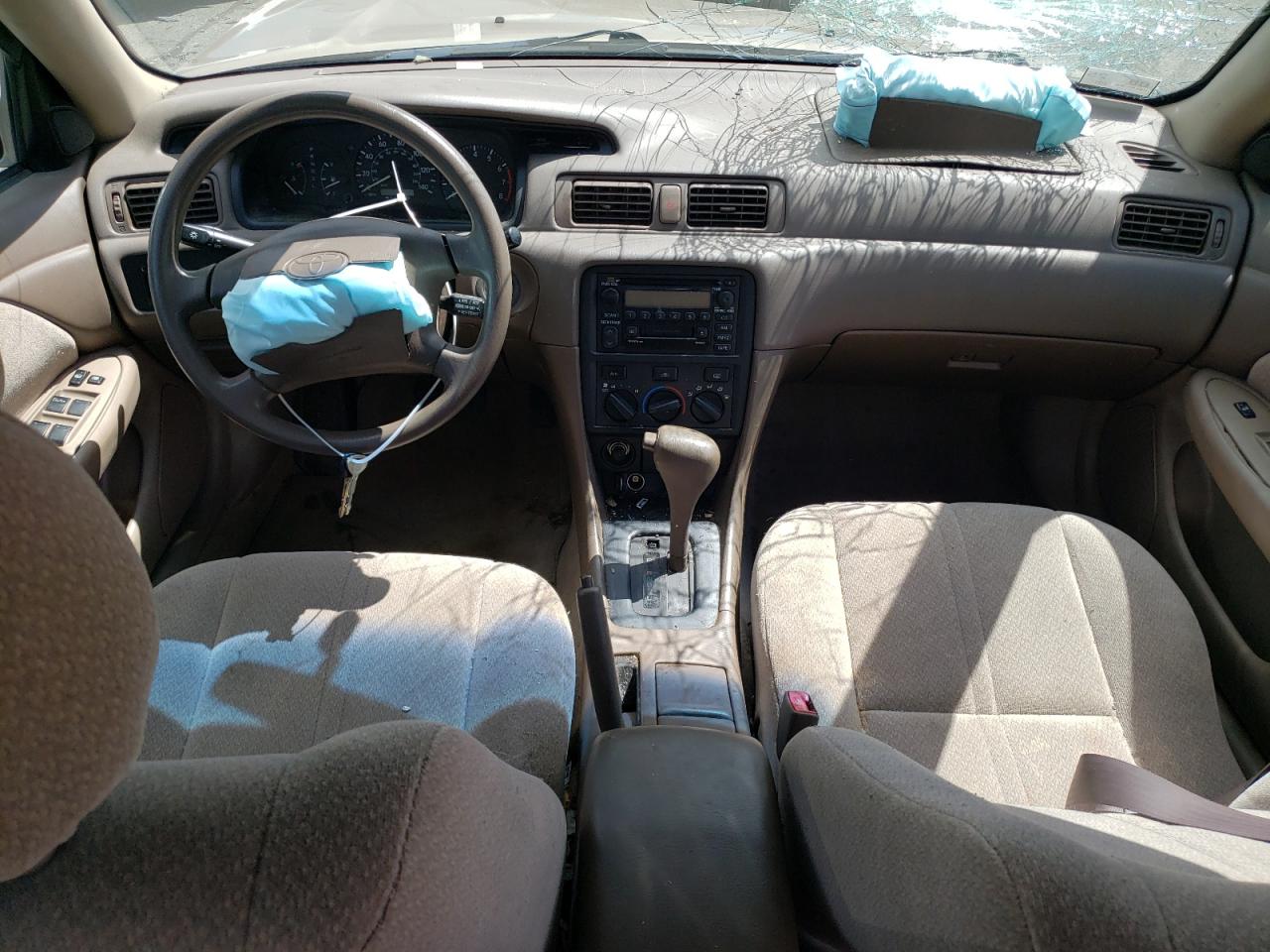 4T1BG22K2YU657056 2000 Toyota Camry Ce