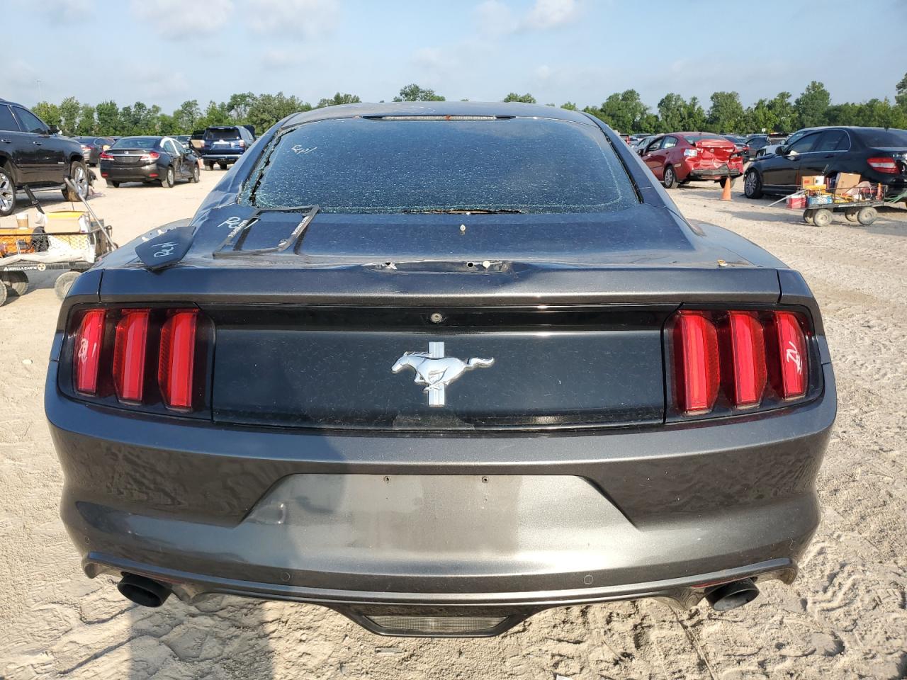1FA6P8AM7F5368697 2015 Ford Mustang