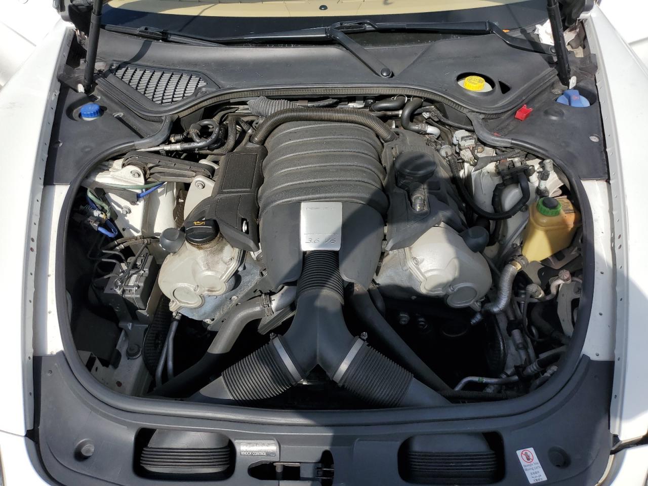 WP0AA2A7XCL010417 2012 Porsche Panamera 2