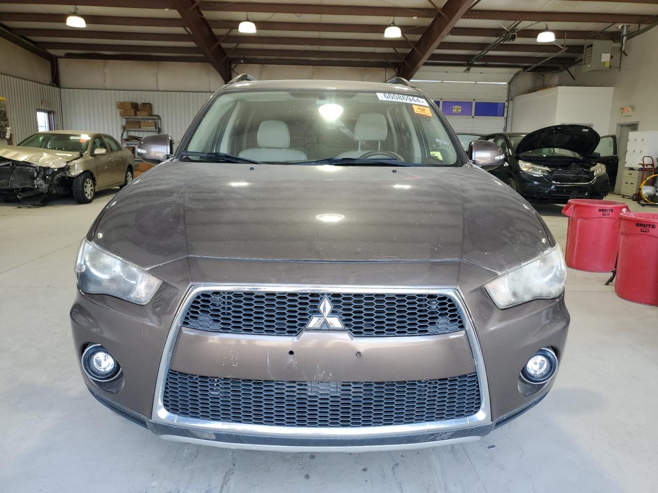 Lot #2926514312 2011 MITSUBISHI OUTLANDER