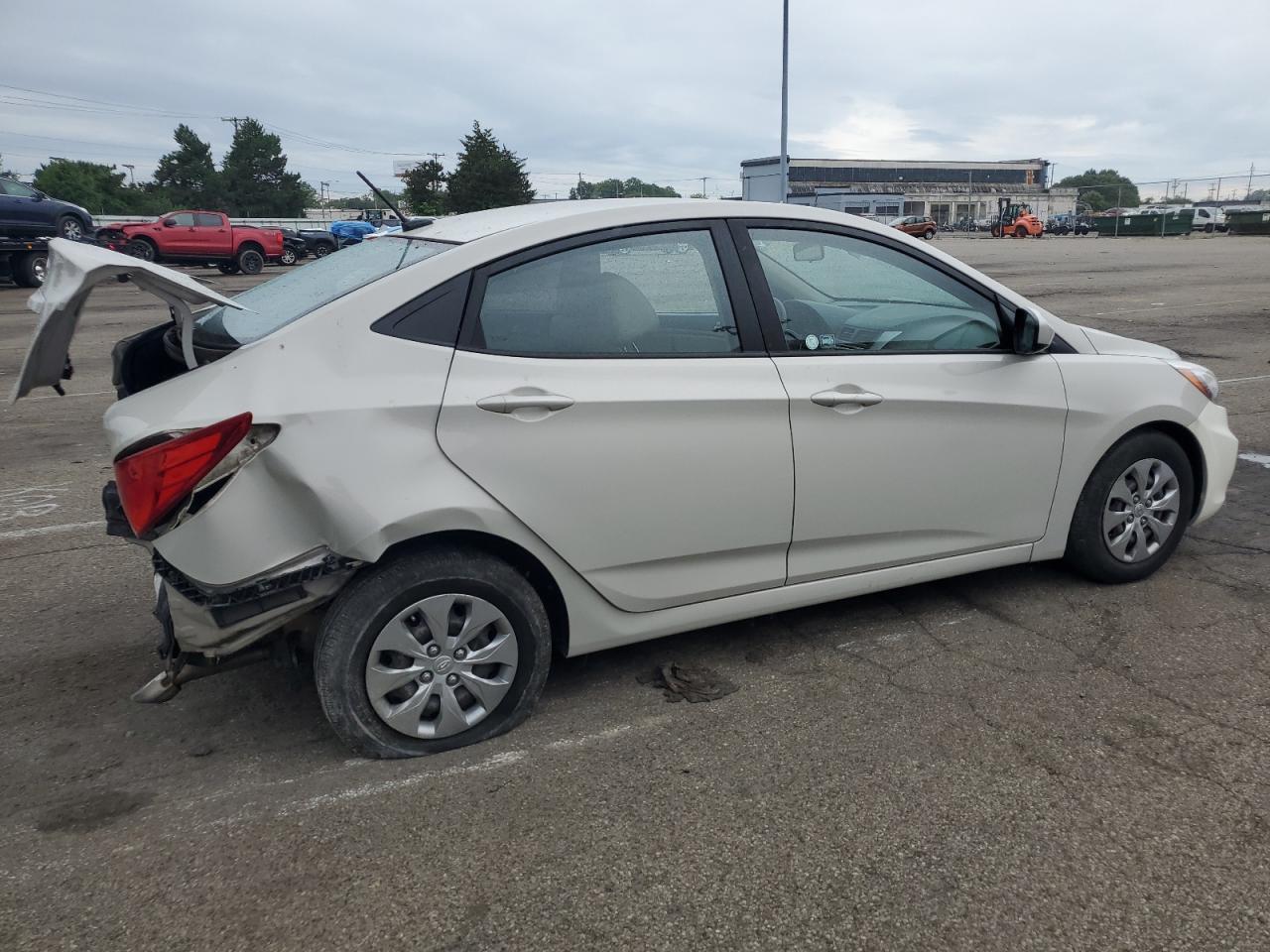 KMHCT4AE8HU262841 2017 Hyundai Accent Se