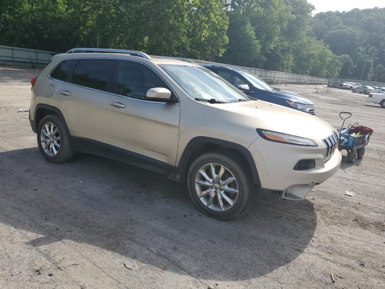 2015 Jeep Cherokee Limited vin: 1C4PJMDS9FW604053