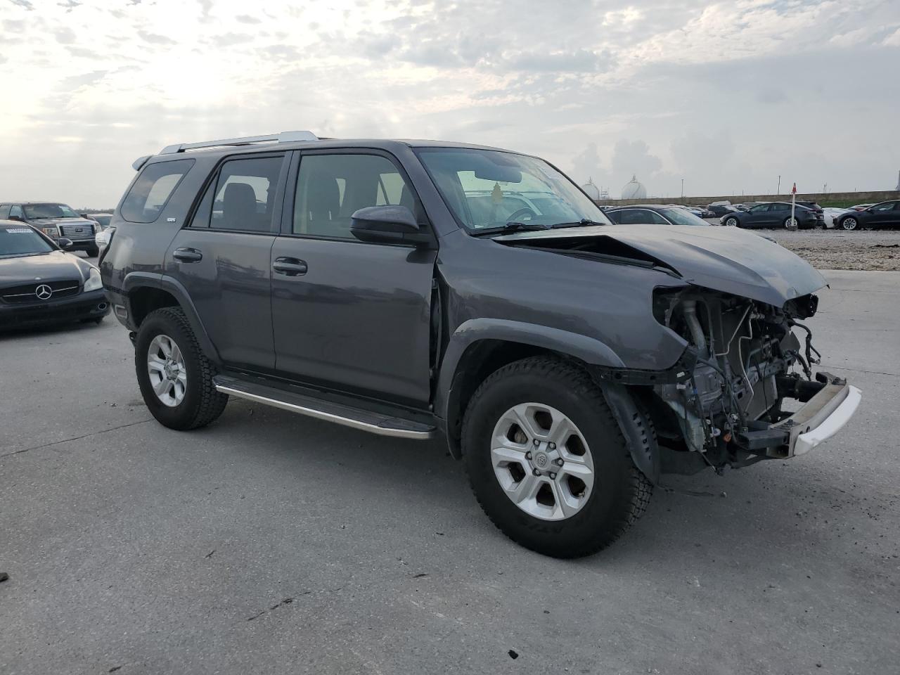 2015 Toyota 4Runner Sr5 vin: JTEZU5JR0F5106185