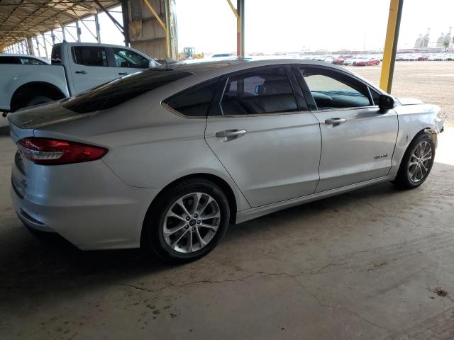 VIN 3FA6P0LU6KR204637 2019 Ford Fusion, SE no.3