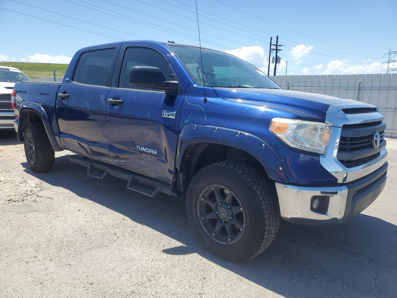 5TFDW5F19EX333812 2014 Toyota Tundra Crewmax Sr5