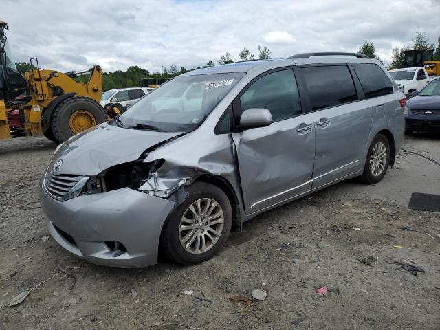 2015 TOYOTA SIENNA XLE - 5TDYK3DC3FS554657