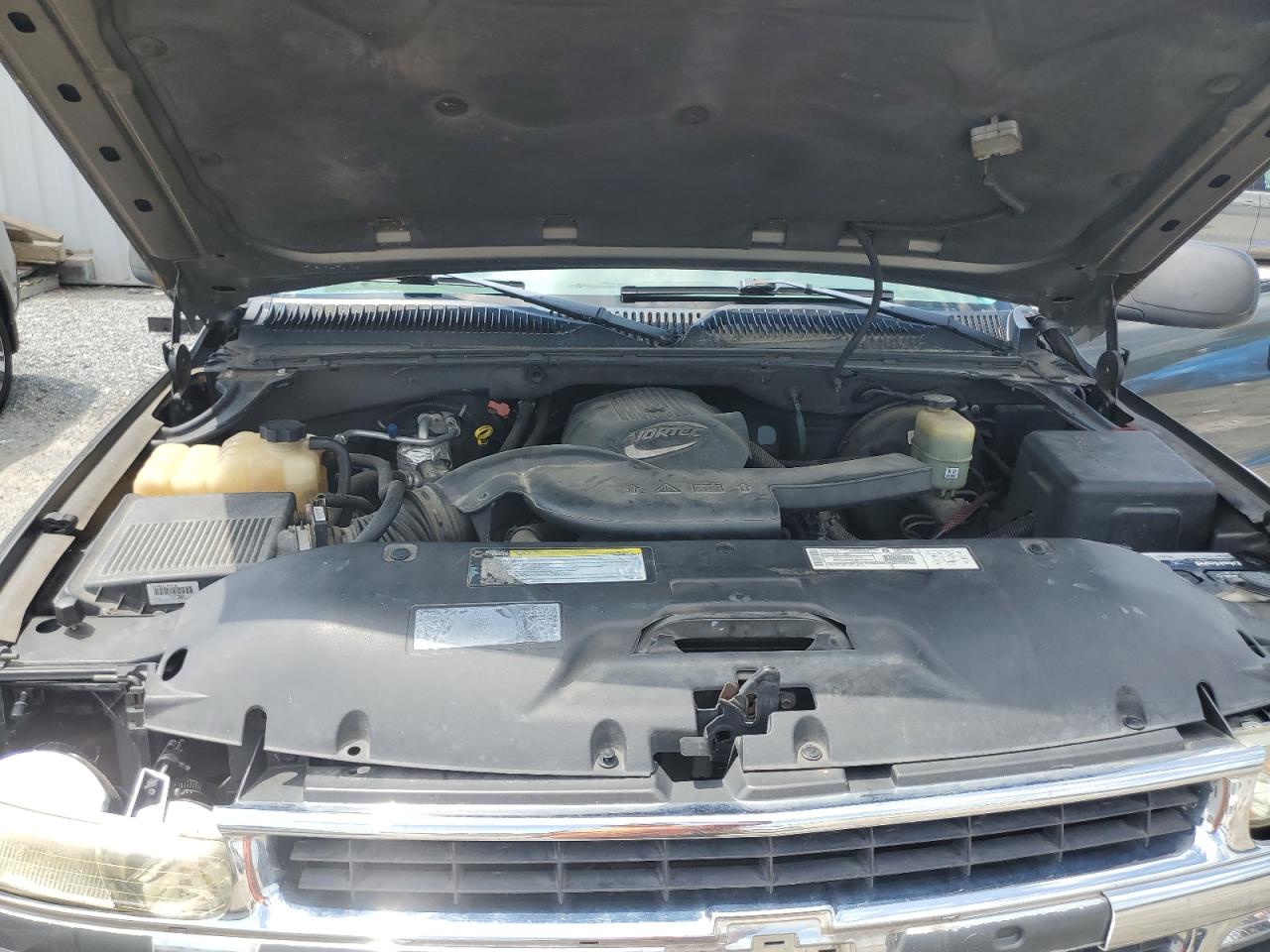 1GNEC13T91J236142 2001 Chevrolet Tahoe C1500