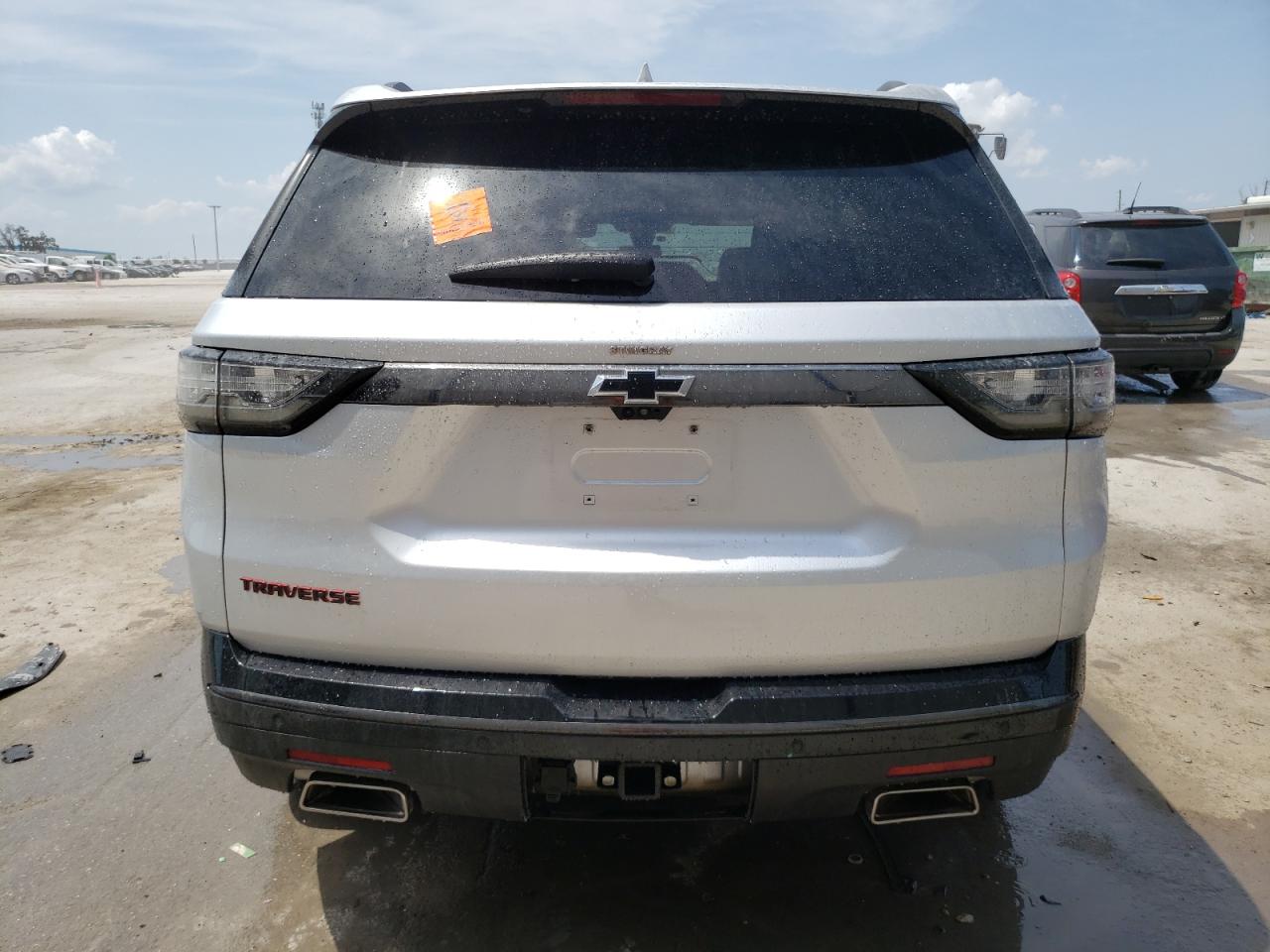 1GNERKKW6JJ153400 2018 Chevrolet Traverse Premier