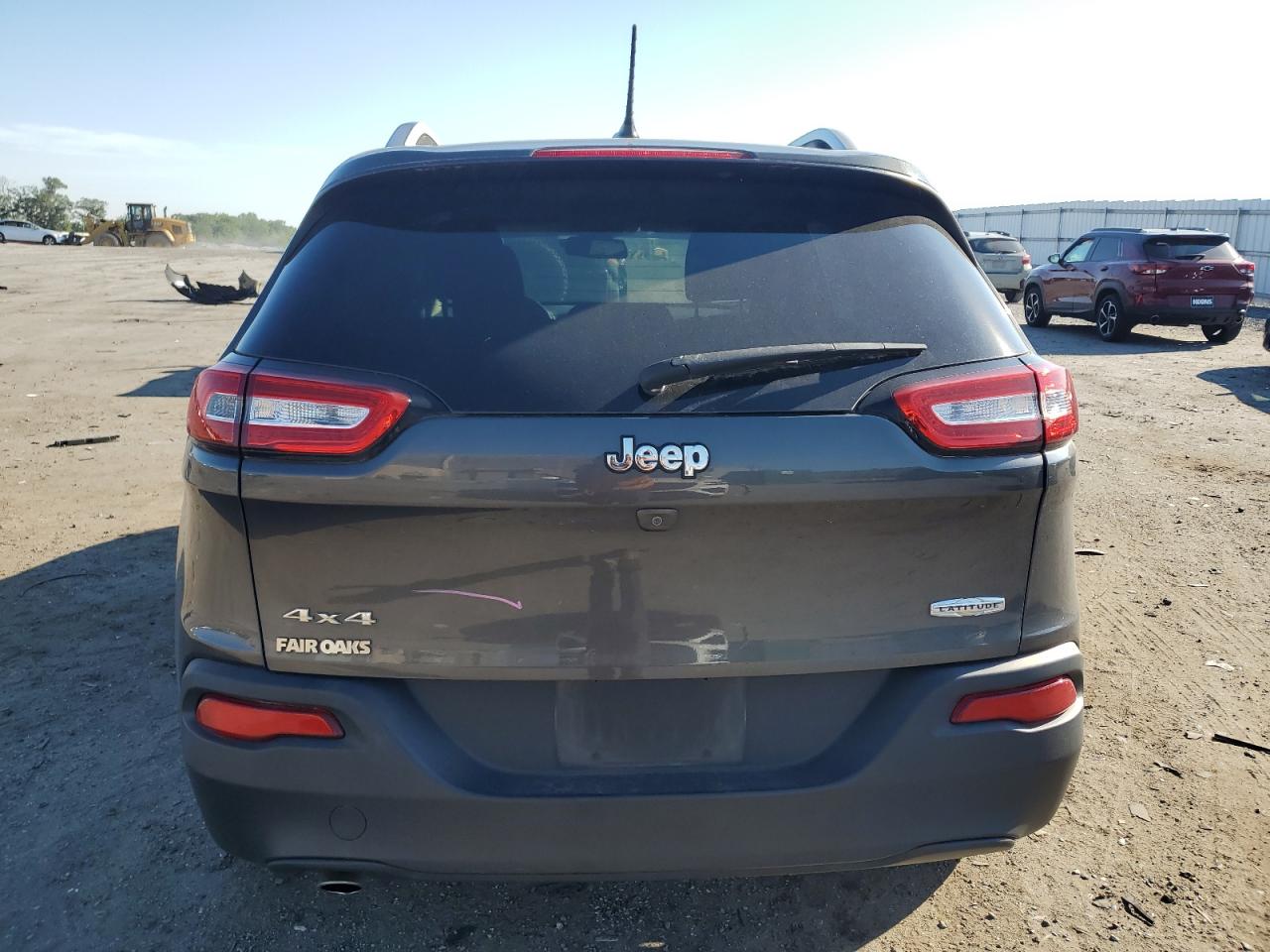 1C4PJMCB5GW375566 2016 Jeep Cherokee Latitude 1C4PJMCB5GW375566 2016 Jeep Cherokee Latitude