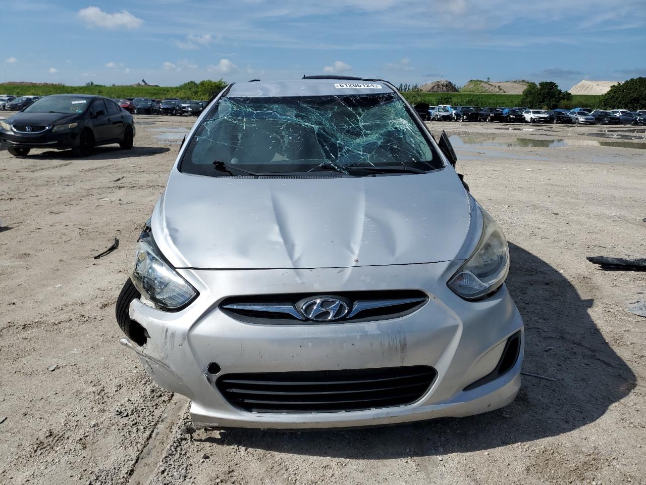 2013 Hyundai Accent Gls vin: KMHCT4AE2DU525092