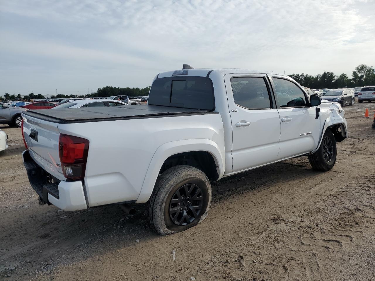 2022 Toyota Tacoma Double Cab vin: 3TMAZ5CN1NM167051