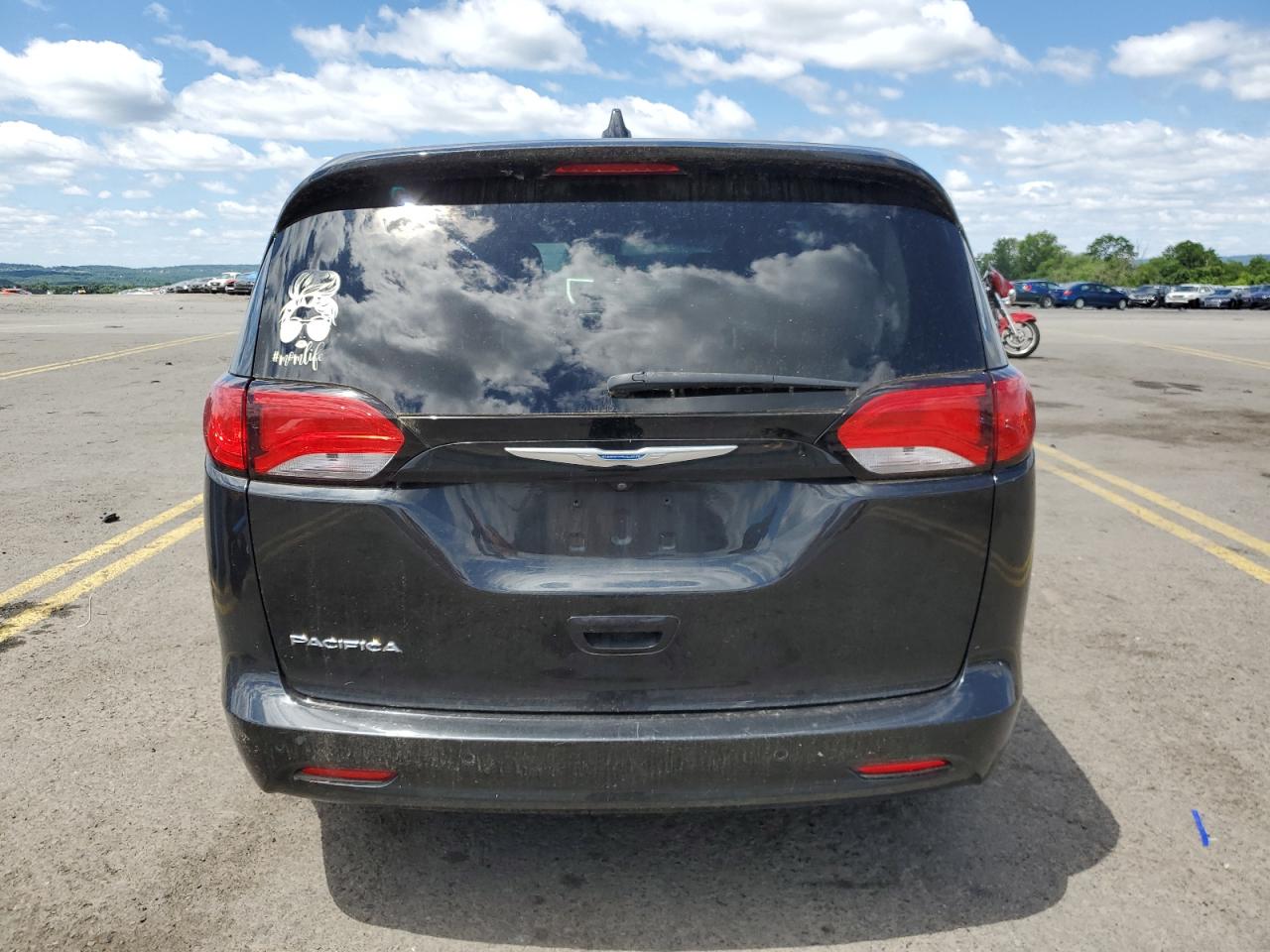 2018 Chrysler Pacifica Lx vin: 2C4RC1CG5JR182234