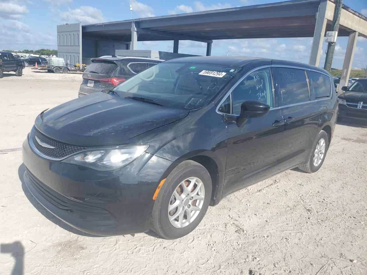 2017 Chrysler Pacifica Lx vin: 2C4RC1CG6HR739162