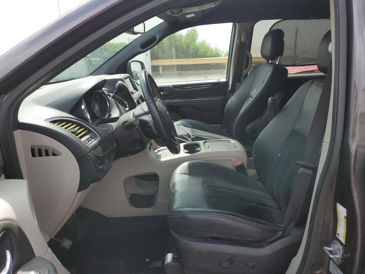 2C4RDGCG5HR697227 2017 Dodge Grand Caravan Sxt