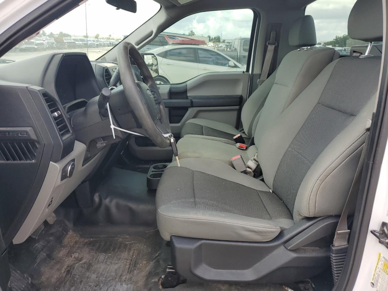 1FTMF1C82GKD52163 2016 Ford F150