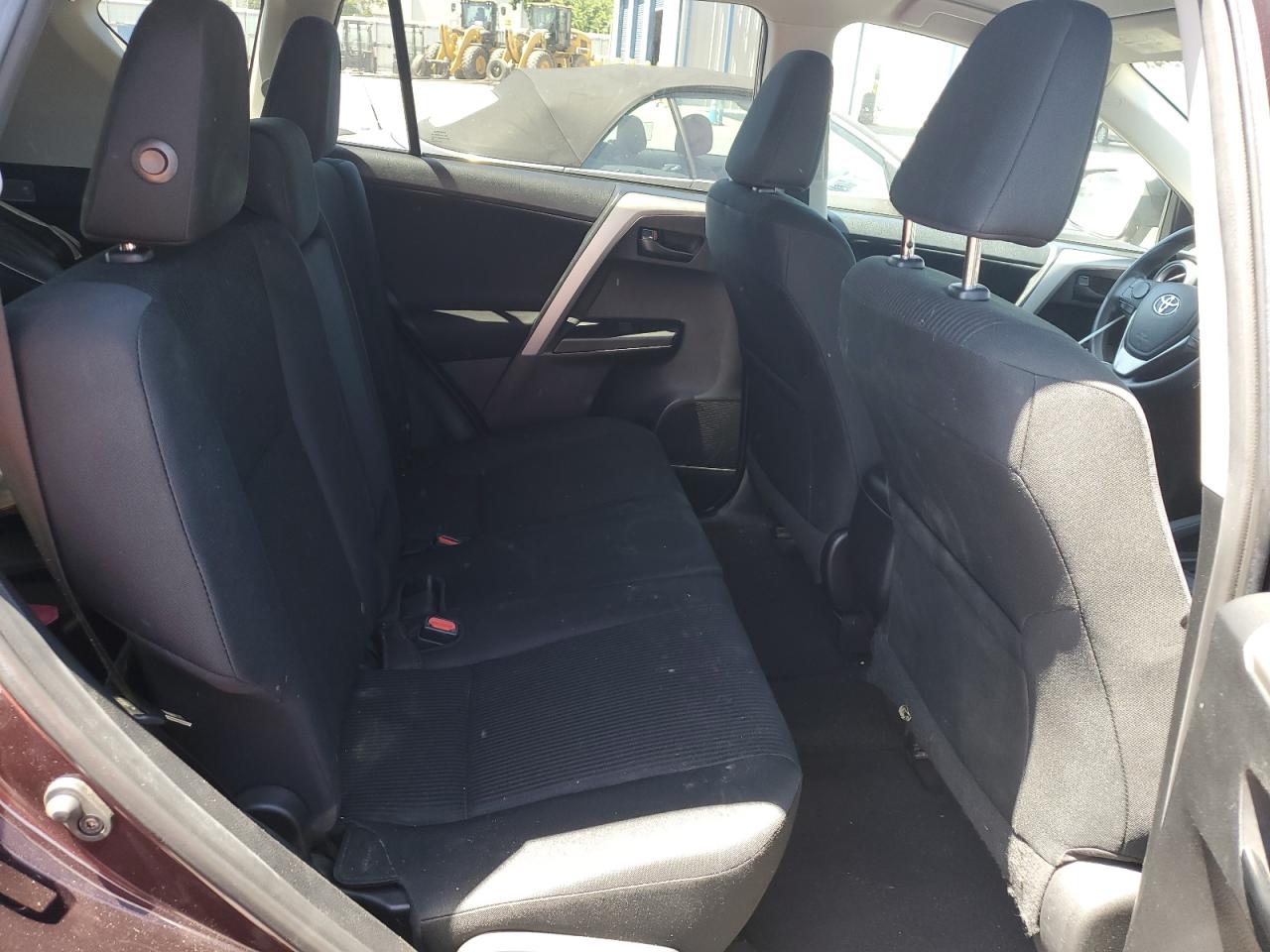 2T3ZFREV3HW358800 2017 Toyota Rav4 Le