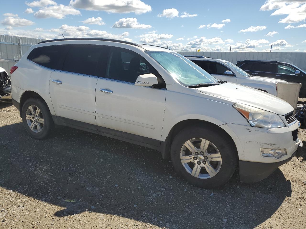 1GNKVGED7BJ131042 2011 Chevrolet Traverse Lt