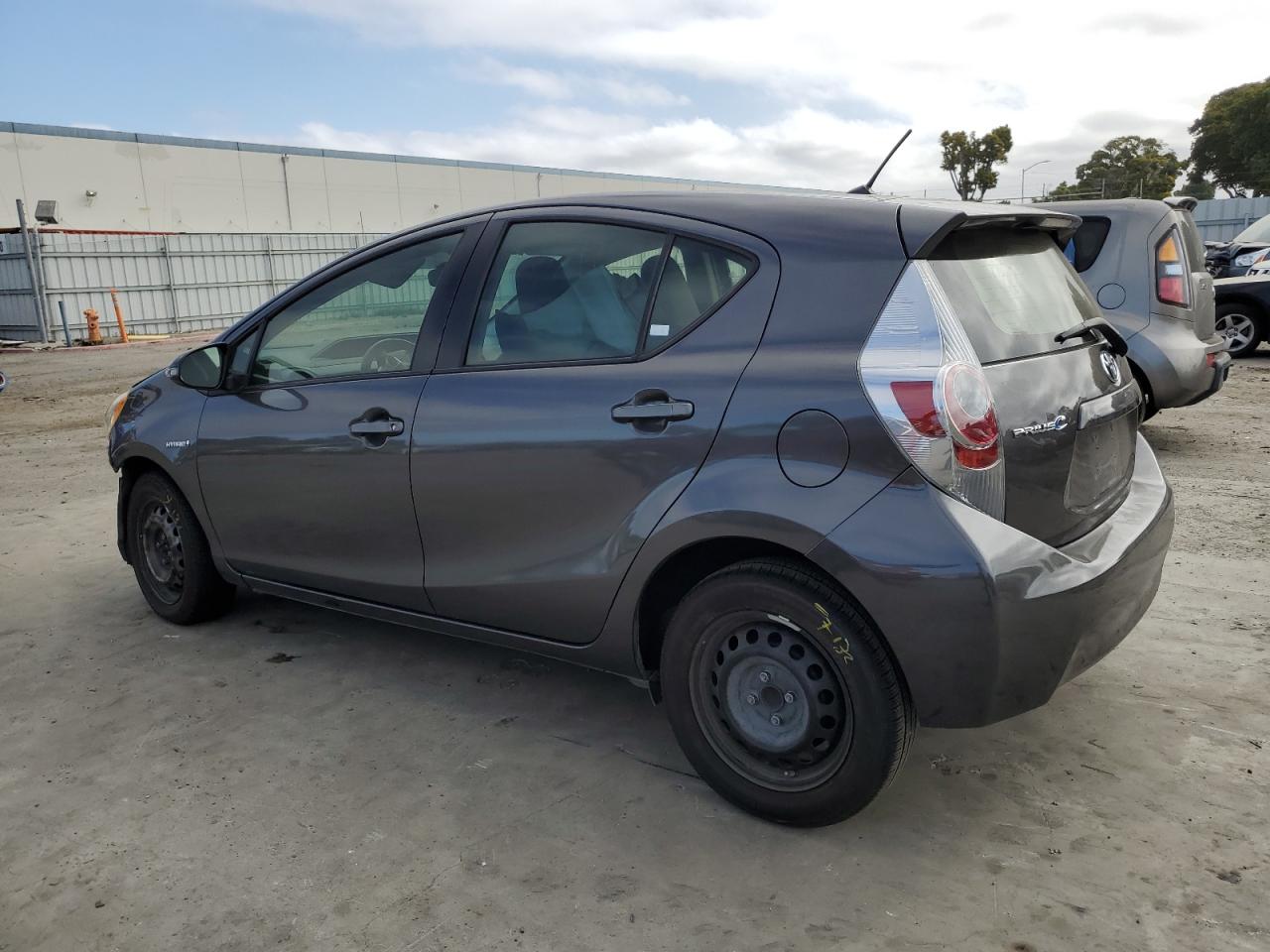 JTDKDTB35E1565173 2014 Toyota Prius C