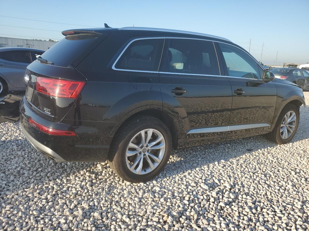 WA1LAAF71JD029516 2018 Audi Q7 Premium Plus