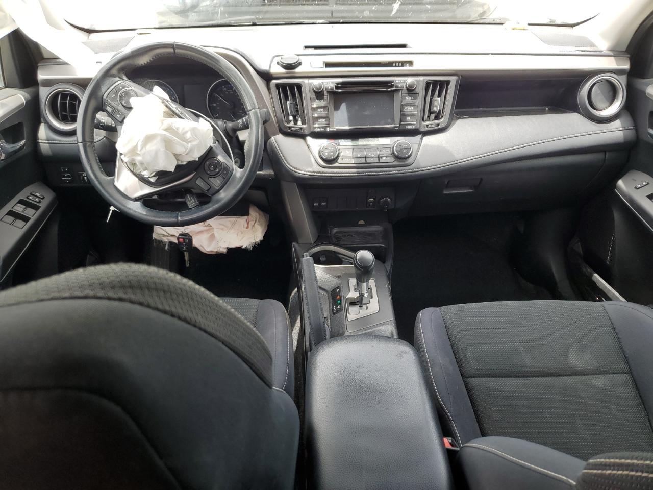 2T3RFREV8HW541447 2017 Toyota Rav4 Xle