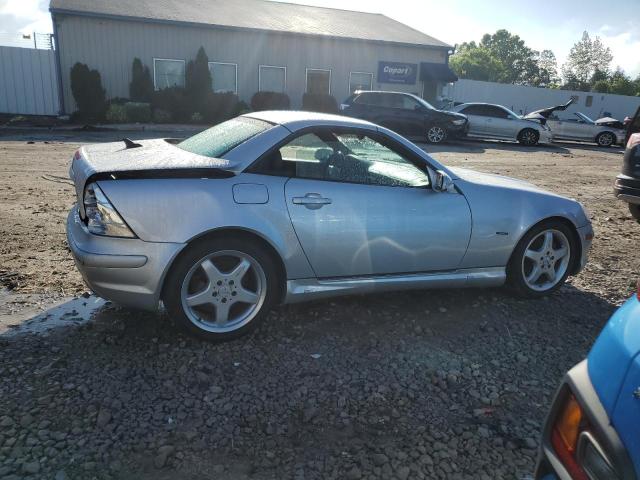 2002 Mercedes-Benz Slk 320 VIN: WDBKK65F82F239555 Lot: 56152504